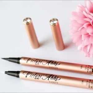 2 Amazing Magnetic Felt Tip Liners